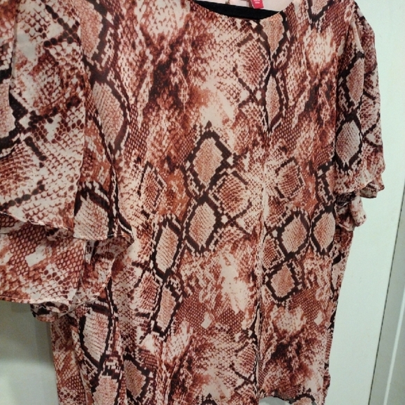 Vince Camuto Women's Pink Chiffon Snakeskin Print Top Sz 3X-Career Event Mobwife - Picture 4 of 6